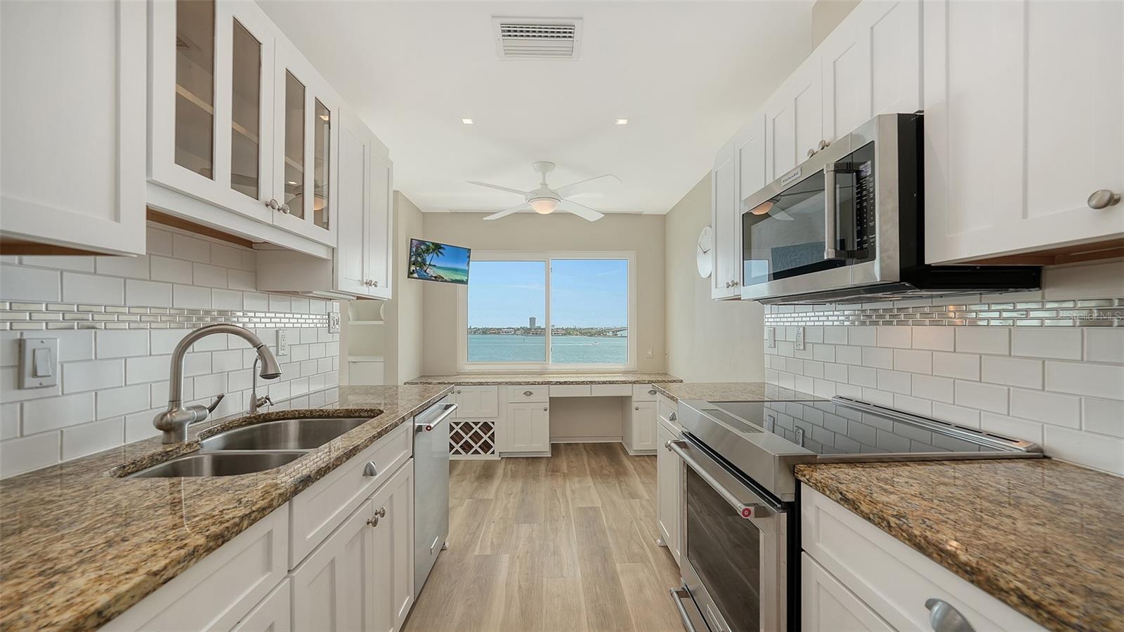BAY POINT APTS - Residential