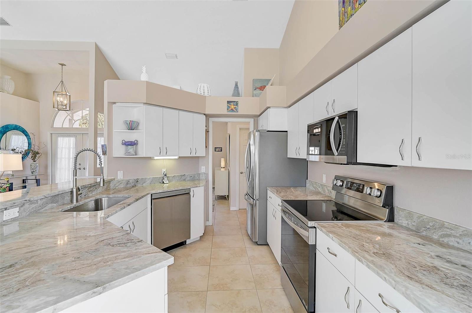 CALUSA LAKES - Residential