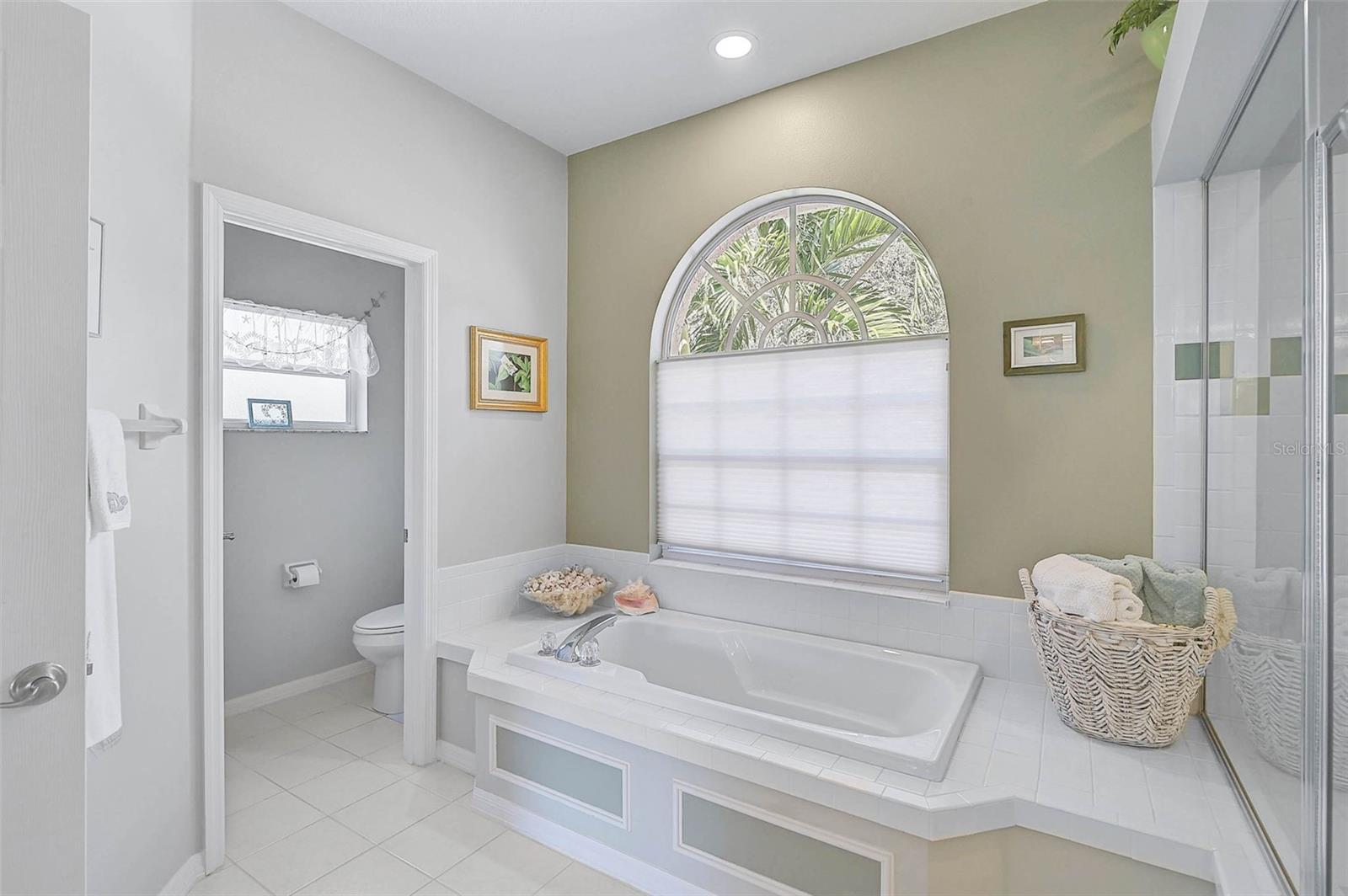 CALUSA LAKES - Residential