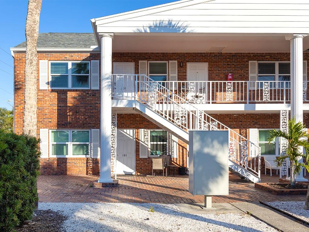 KATHRYNS - Residential Lease