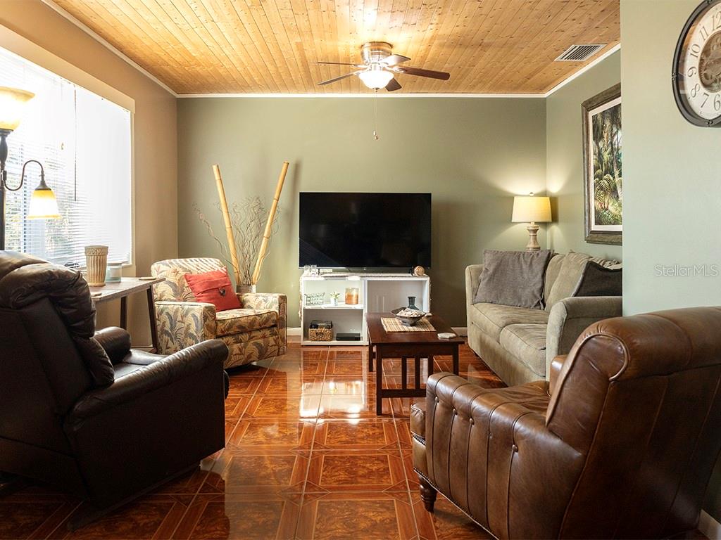 KATHRYNS - Residential Lease