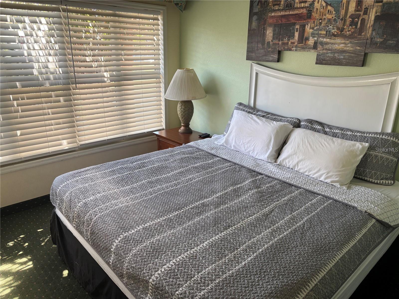 PARKWAY PALMS RESORT MAINGATE - Residential Lease