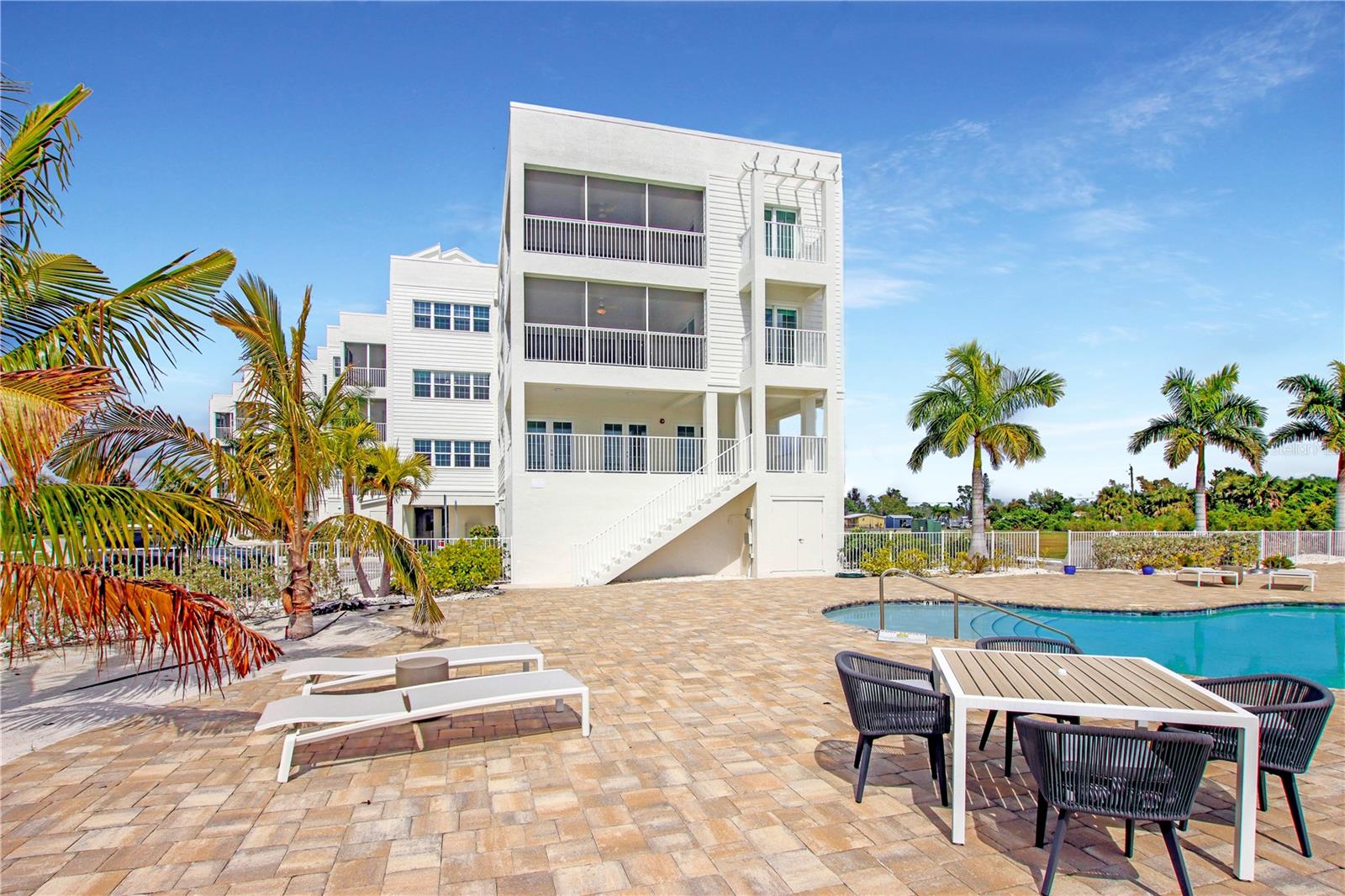 EL JOBEAN WARD SEC 01 - Residential Lease