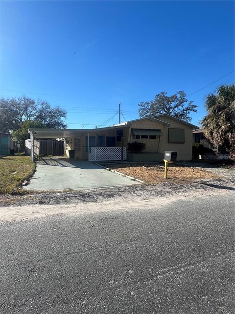 Photo of 2103 Pleasure Drive, Holiday, FL 34691 (MLS # TB8470567)