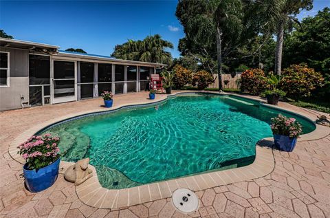 A home in SEMINOLE