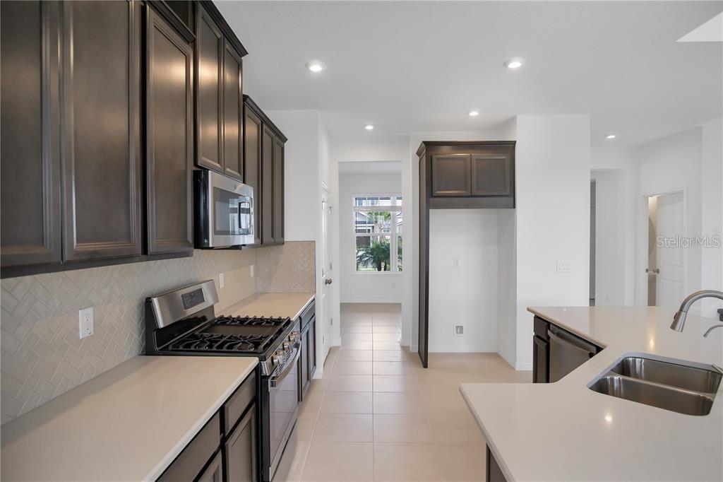 EAVES BEND AT ARTISAN LAKES - Residential Lease
