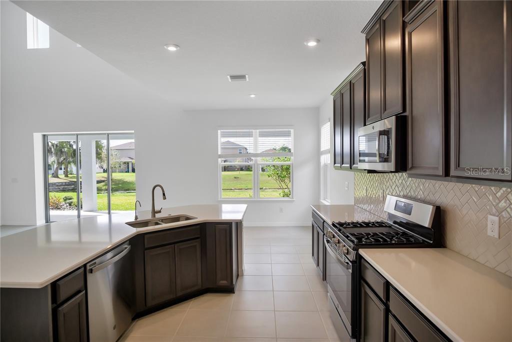 EAVES BEND AT ARTISAN LAKES - Residential Lease