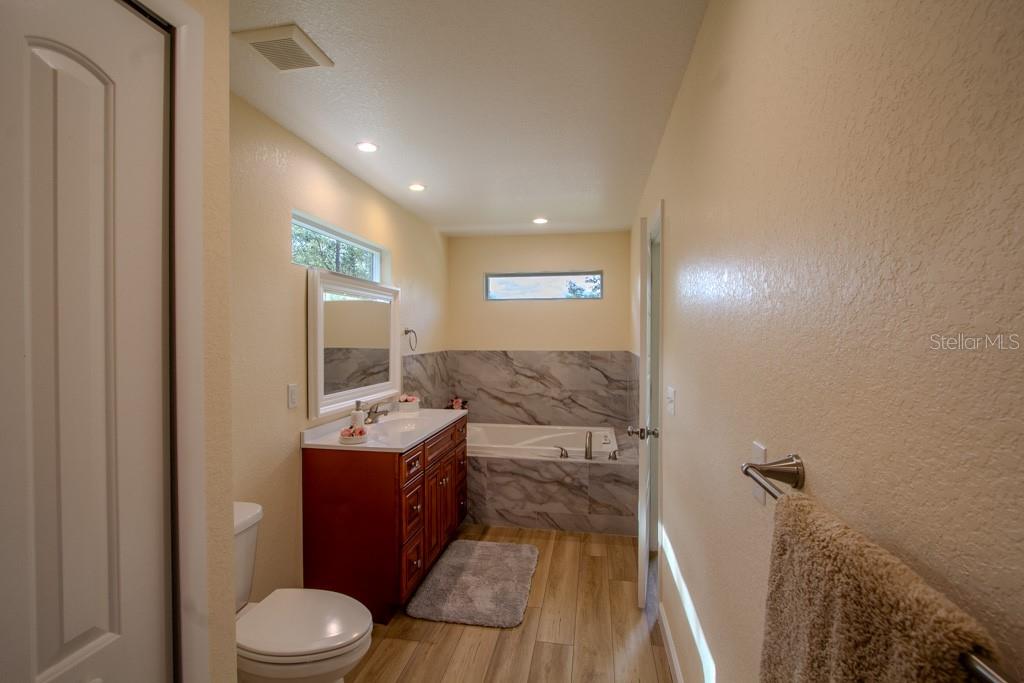 CUE LAKE HILLS - Residential