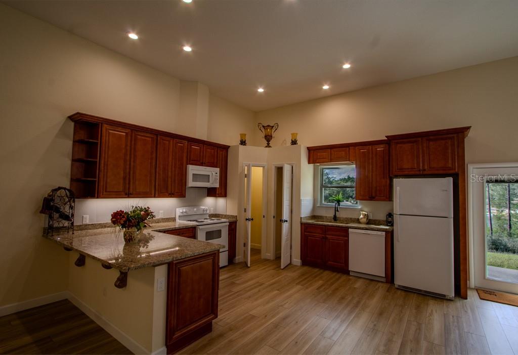 CUE LAKE HILLS - Residential