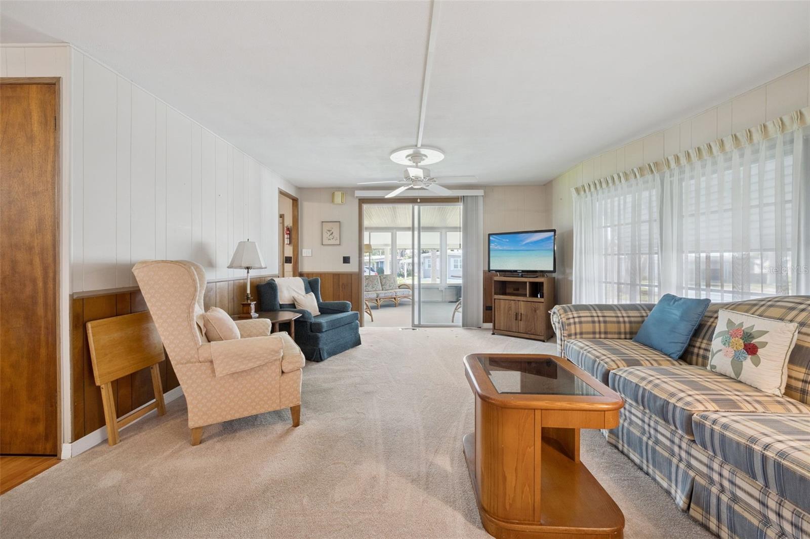 EUSTIS COUNTRY CLUB MANOR MOBILE HM P - Residential