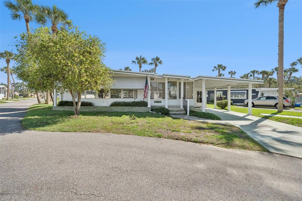 Photo of 43 Sabal Palm Circle, Eustis, FL 32726 (MLS # O6408775)