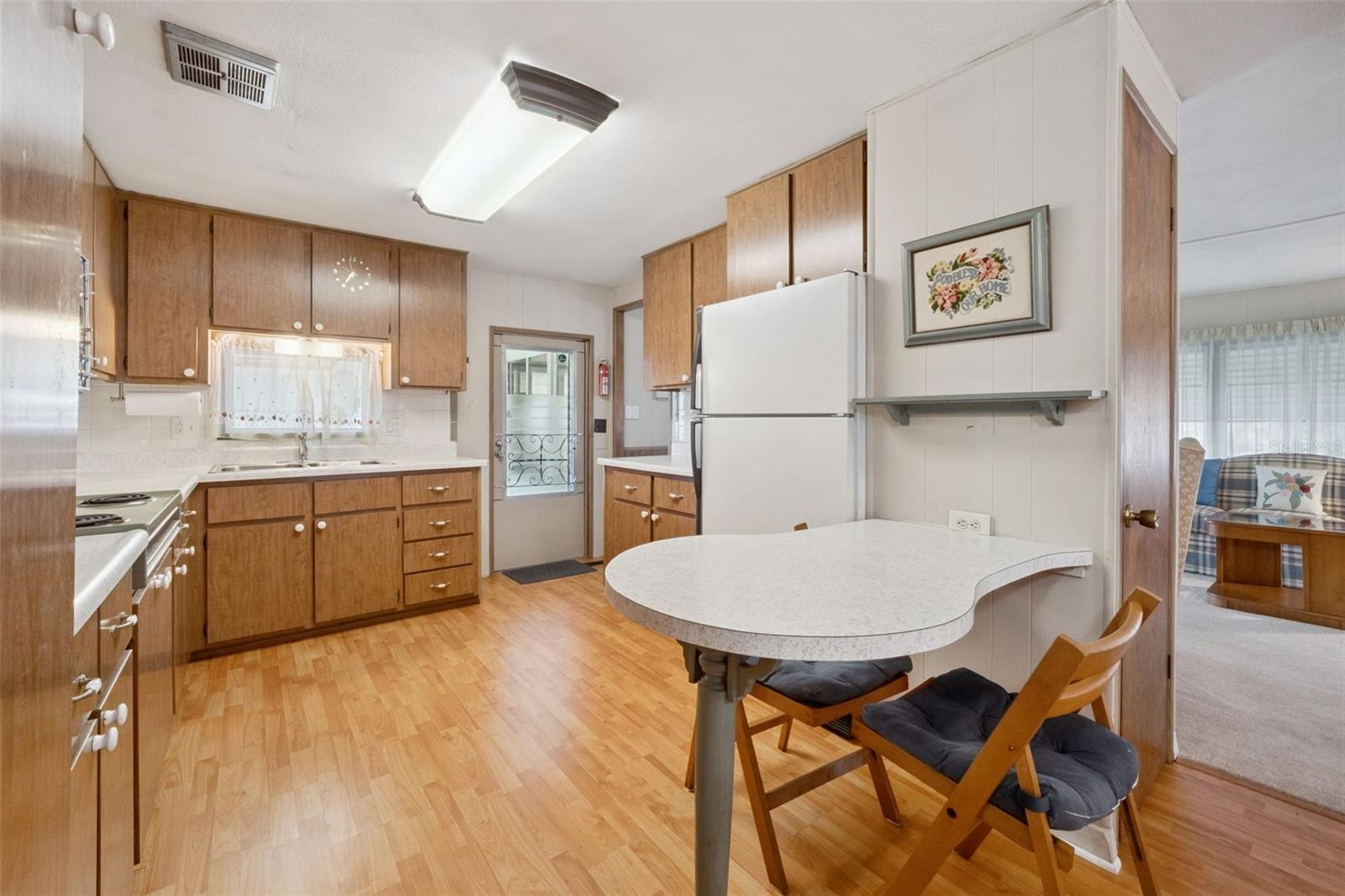 EUSTIS COUNTRY CLUB MANOR MOBILE HM P - Residential