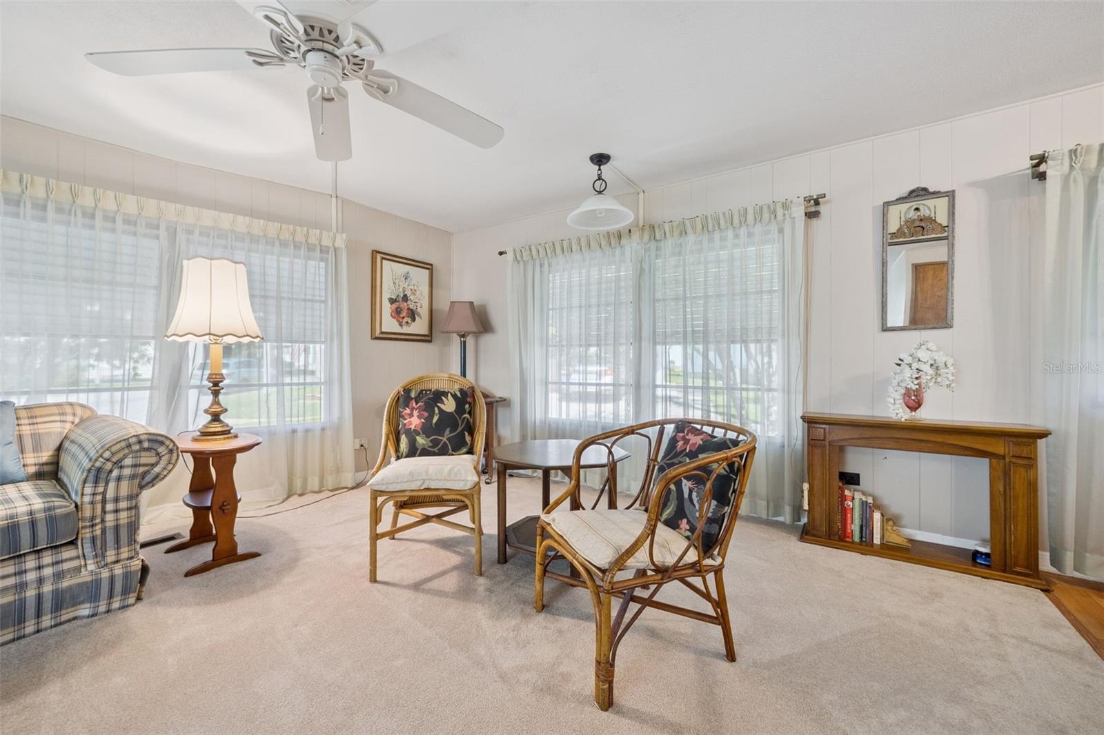 EUSTIS COUNTRY CLUB MANOR MOBILE HM P - Residential