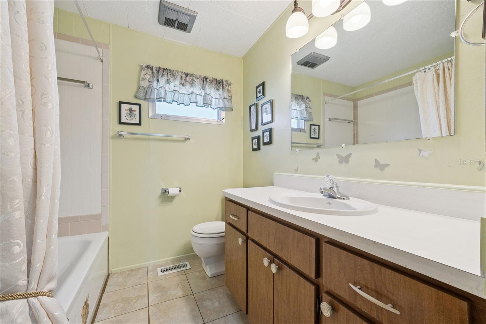 EUSTIS COUNTRY CLUB MANOR MOBILE HM P - Residential