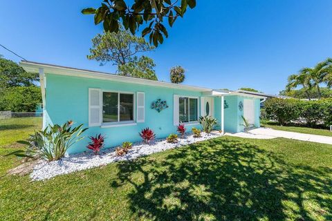 Single Family Residence in NEW SMYRNA BEACH FL 632 GOODWIN AVENUE.jpg