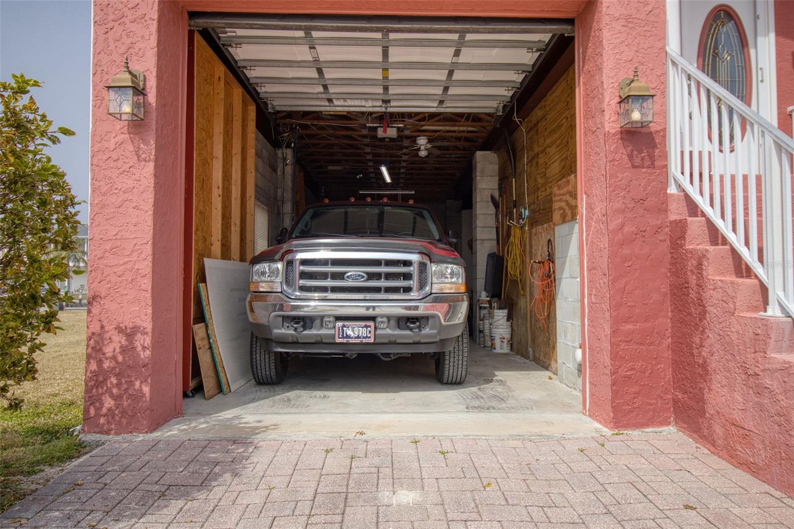 HUDSON BEACH ESTATES - Residential