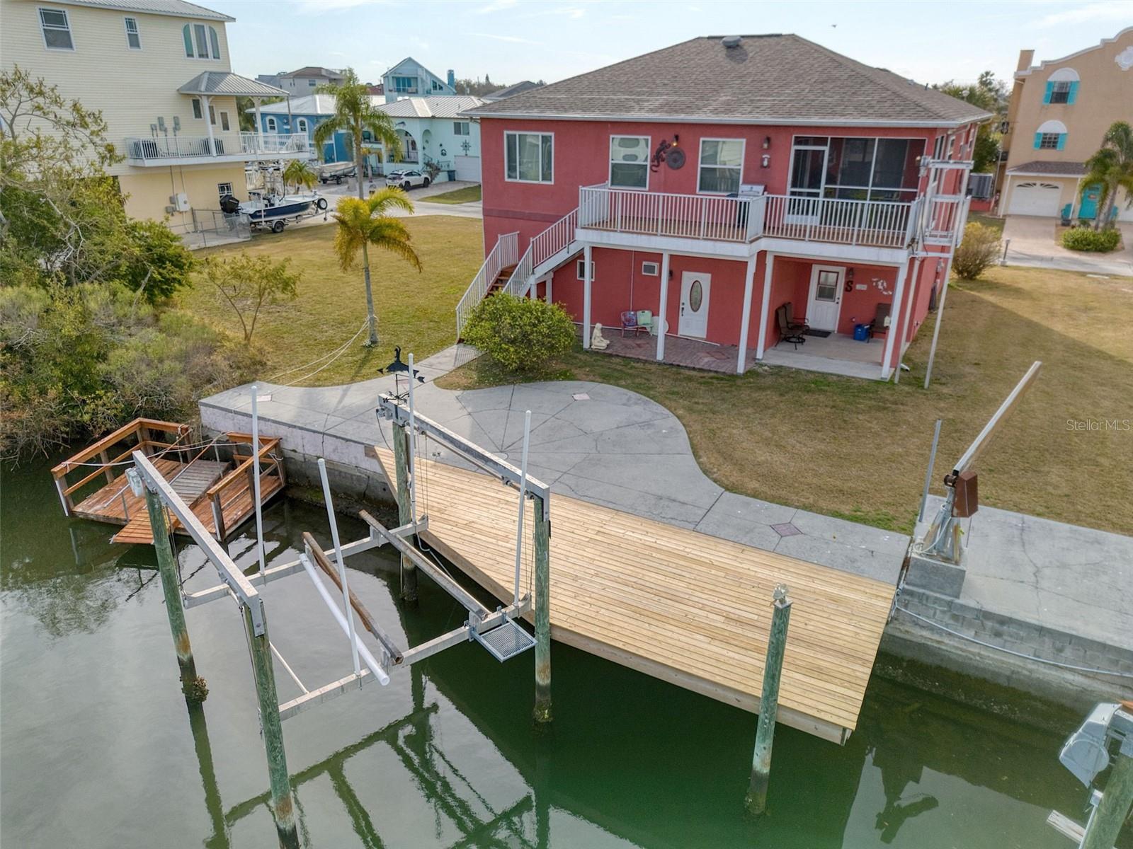 HUDSON BEACH ESTATES - Residential