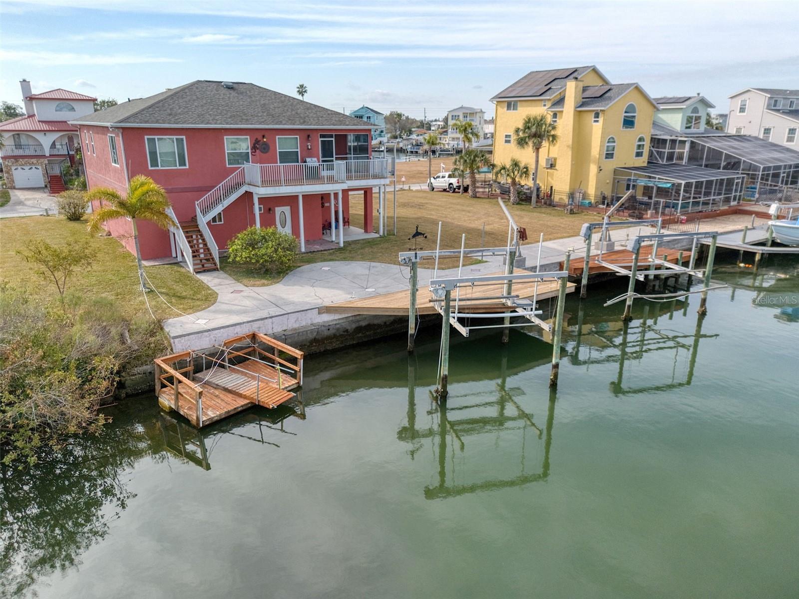 HUDSON BEACH ESTATES - Residential