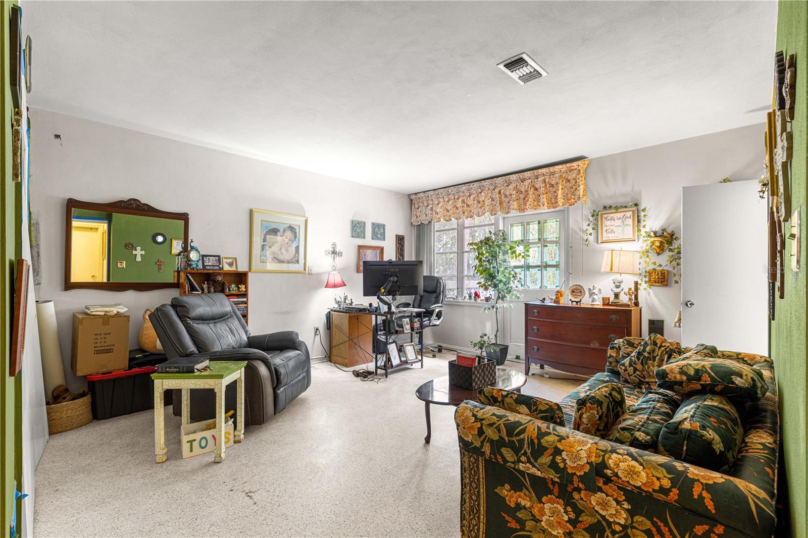 TIGERHEAD LAKE AREA - Residential