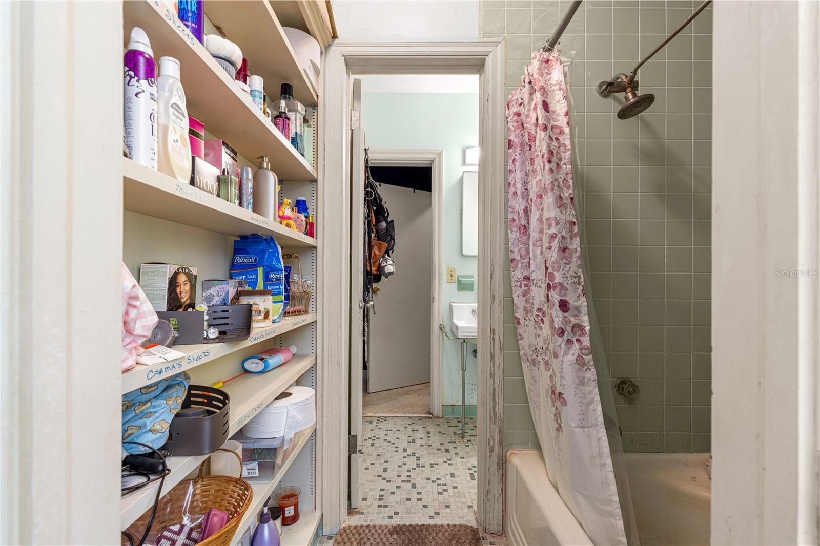 TIGERHEAD LAKE AREA - Residential