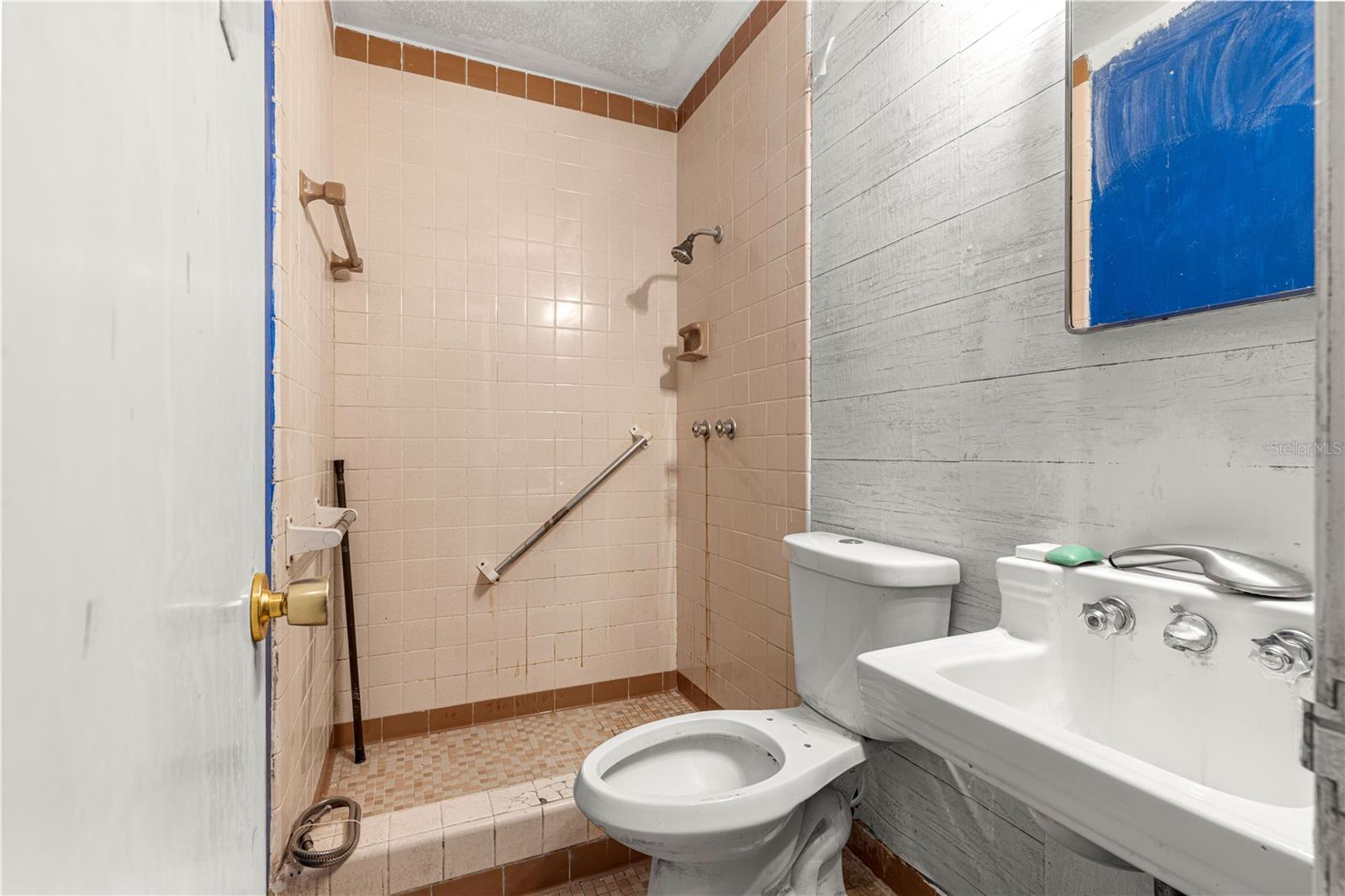 TIGERHEAD LAKE AREA - Residential