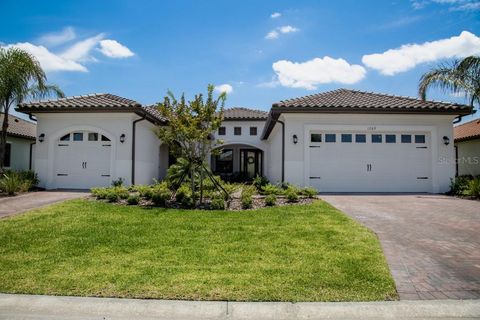 A home in PALMETTO