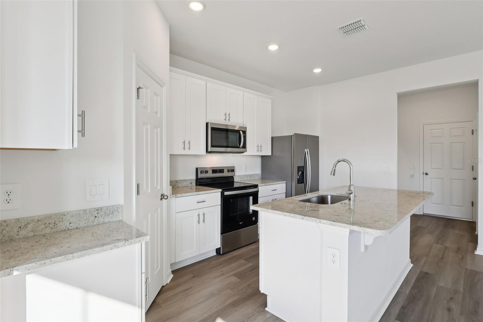 EDGEWATER ED-4 LT 1 REP - Residential