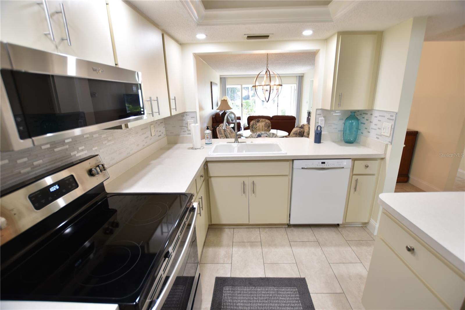 WEDGEWOOD LAKE - Residential