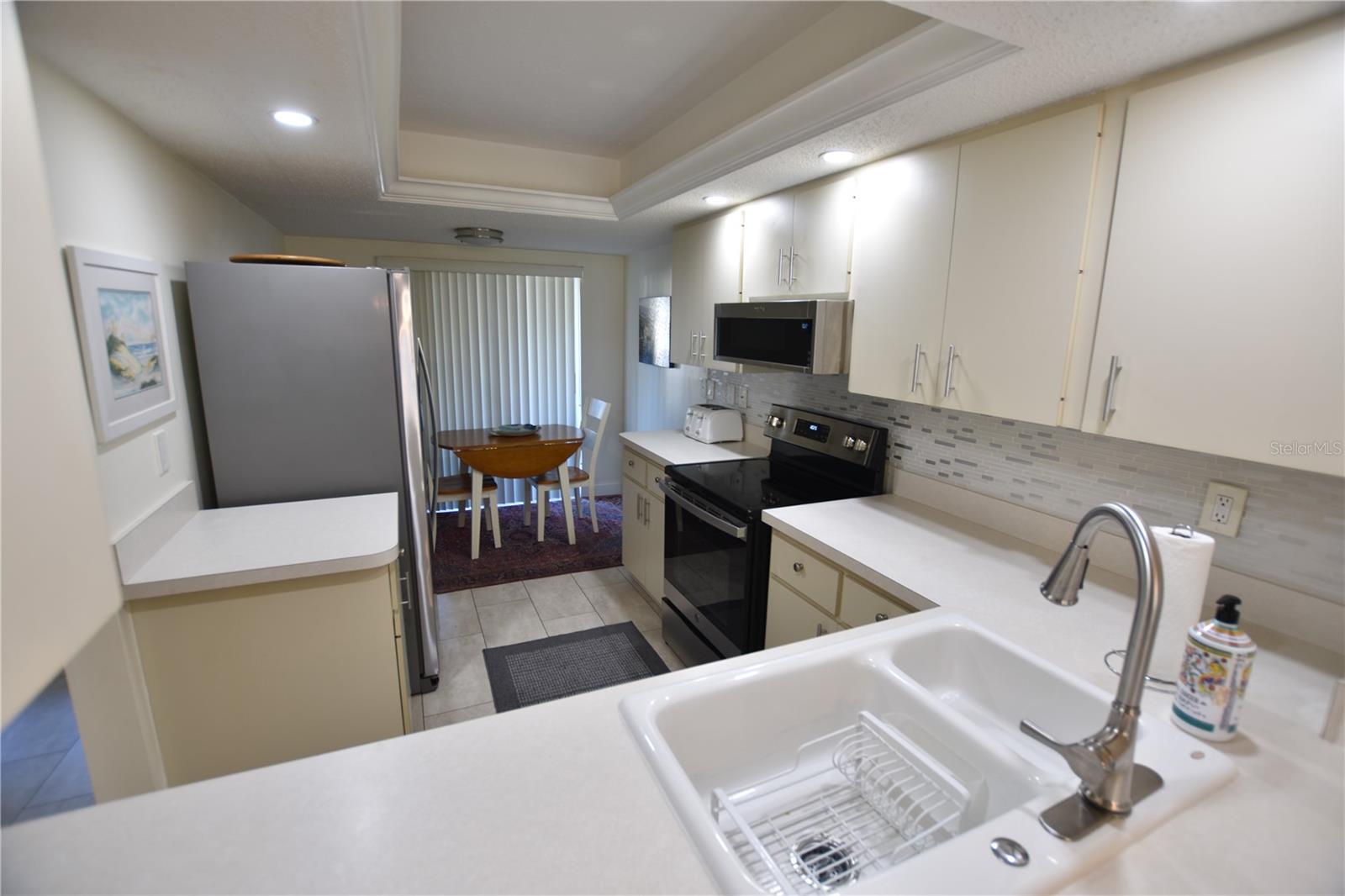 WEDGEWOOD LAKE - Residential