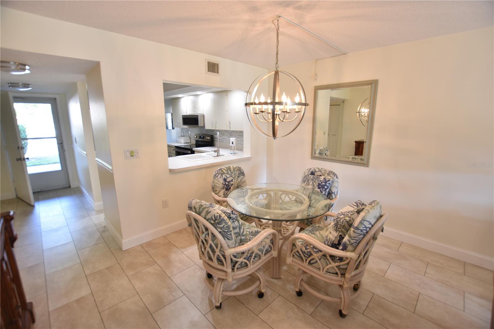 WEDGEWOOD LAKE - Residential