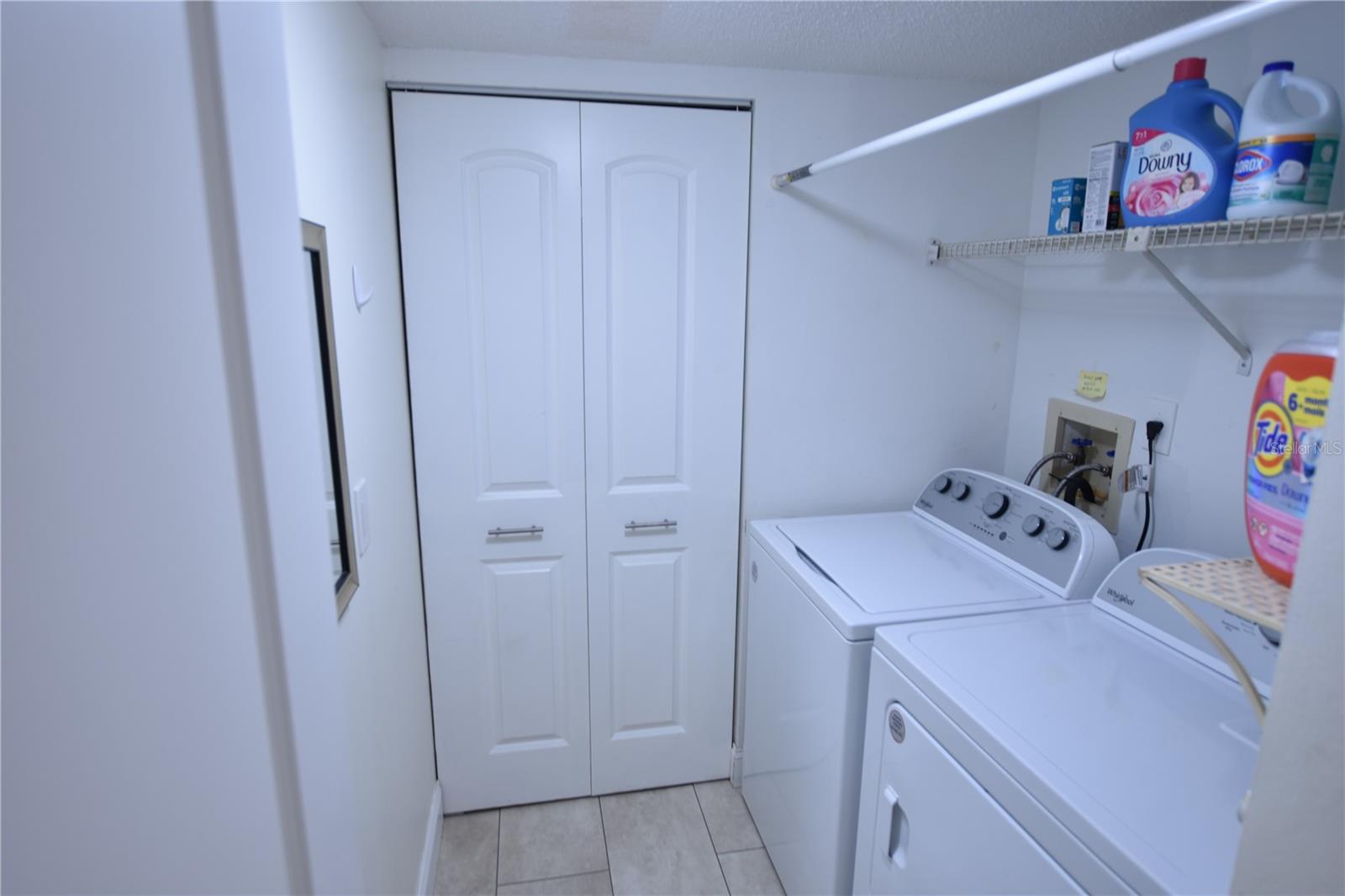 WEDGEWOOD LAKE - Residential