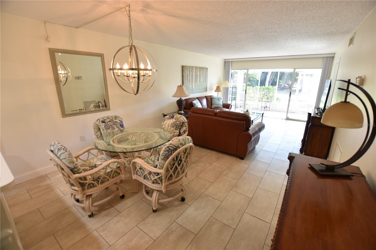 WEDGEWOOD LAKE - Residential