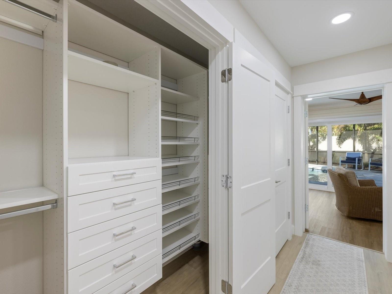 SOUTH VENEZIA PARK - Residential