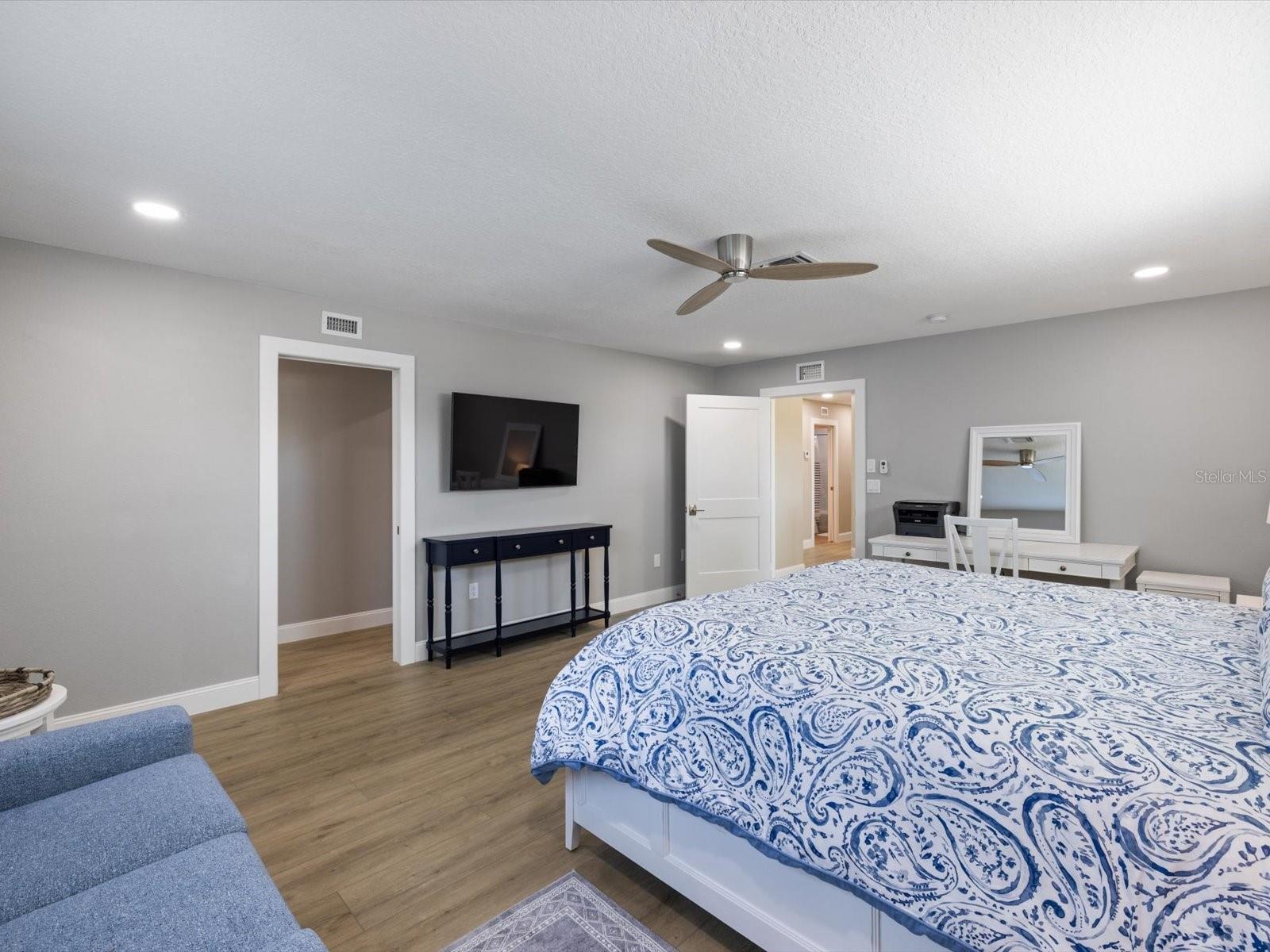 SOUTH VENEZIA PARK - Residential