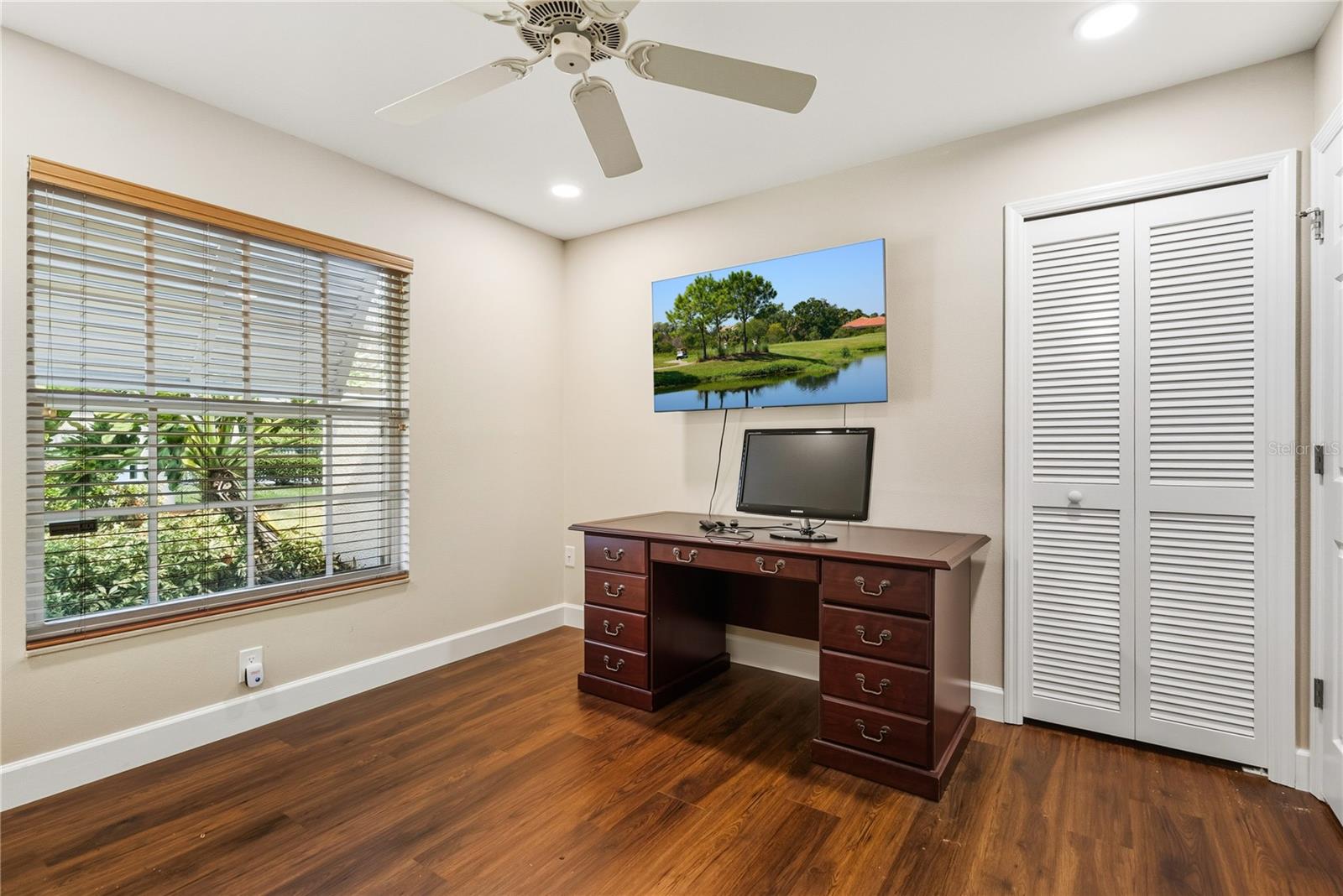 OAKLEY GREEN - Residential