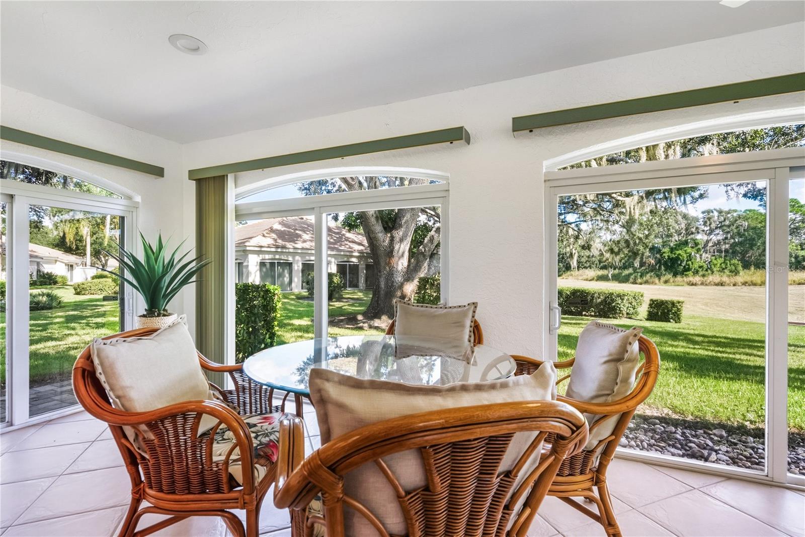 OAKLEY GREEN - Residential