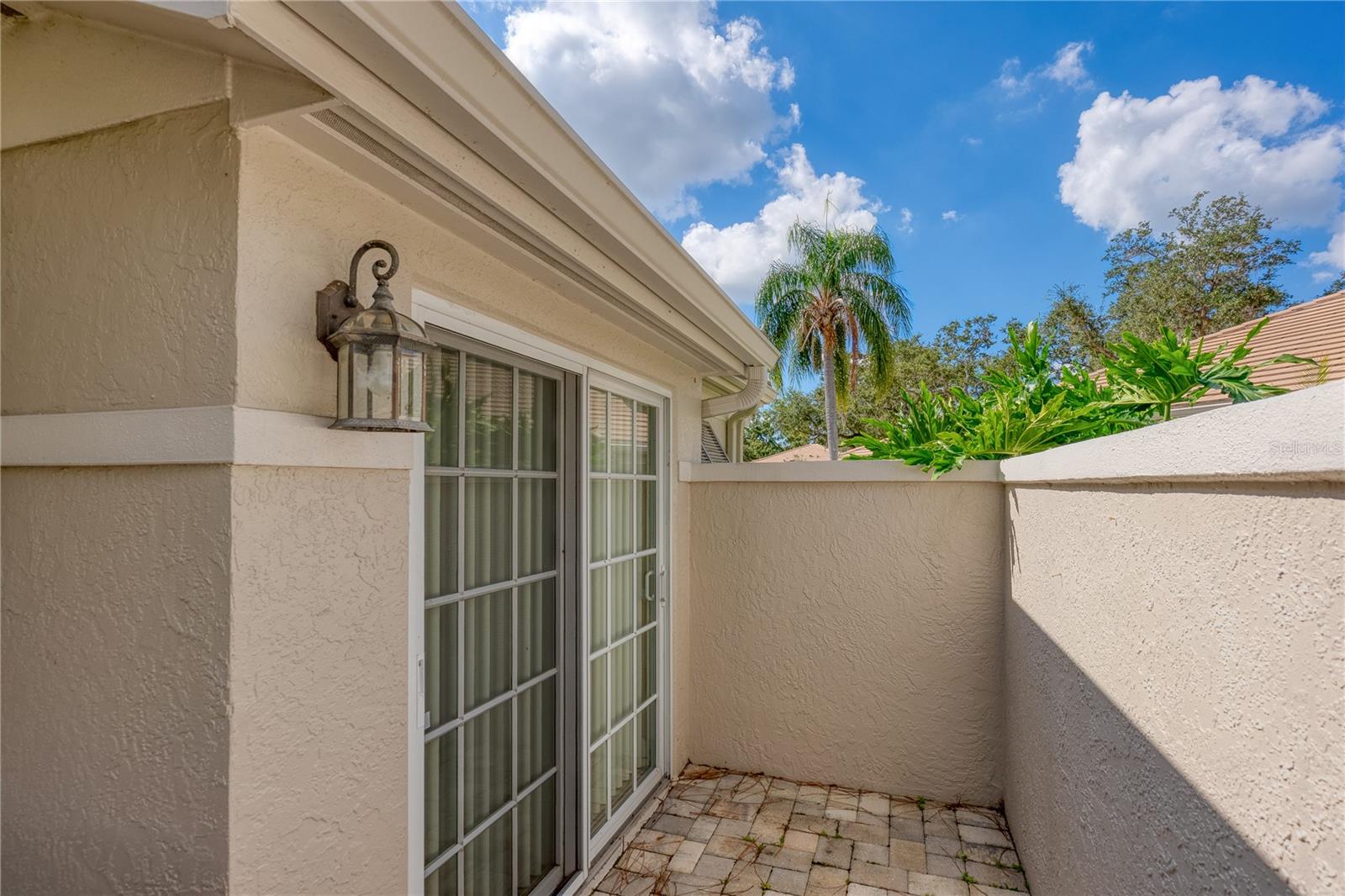 OAKLEY GREEN - Residential