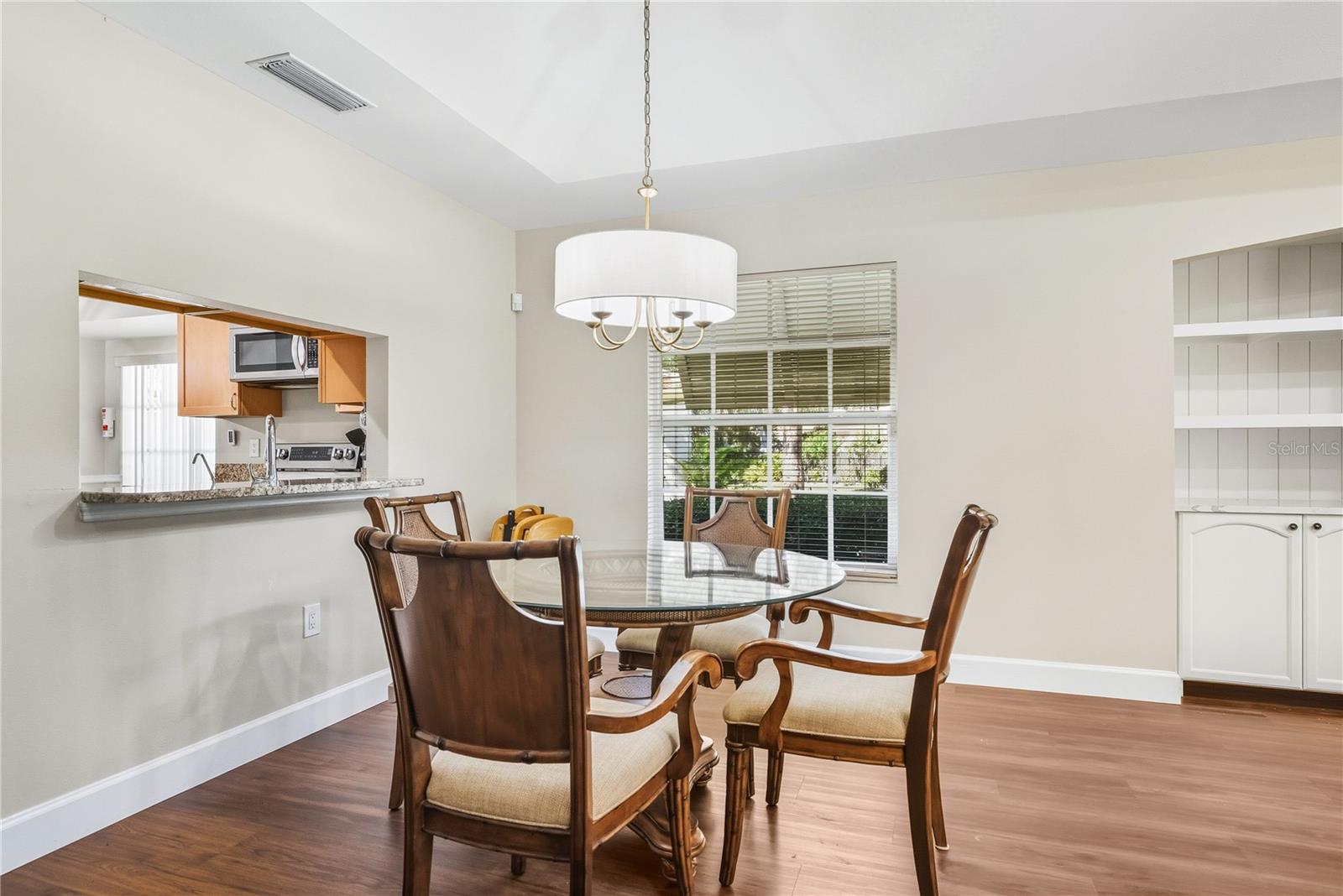 OAKLEY GREEN - Residential