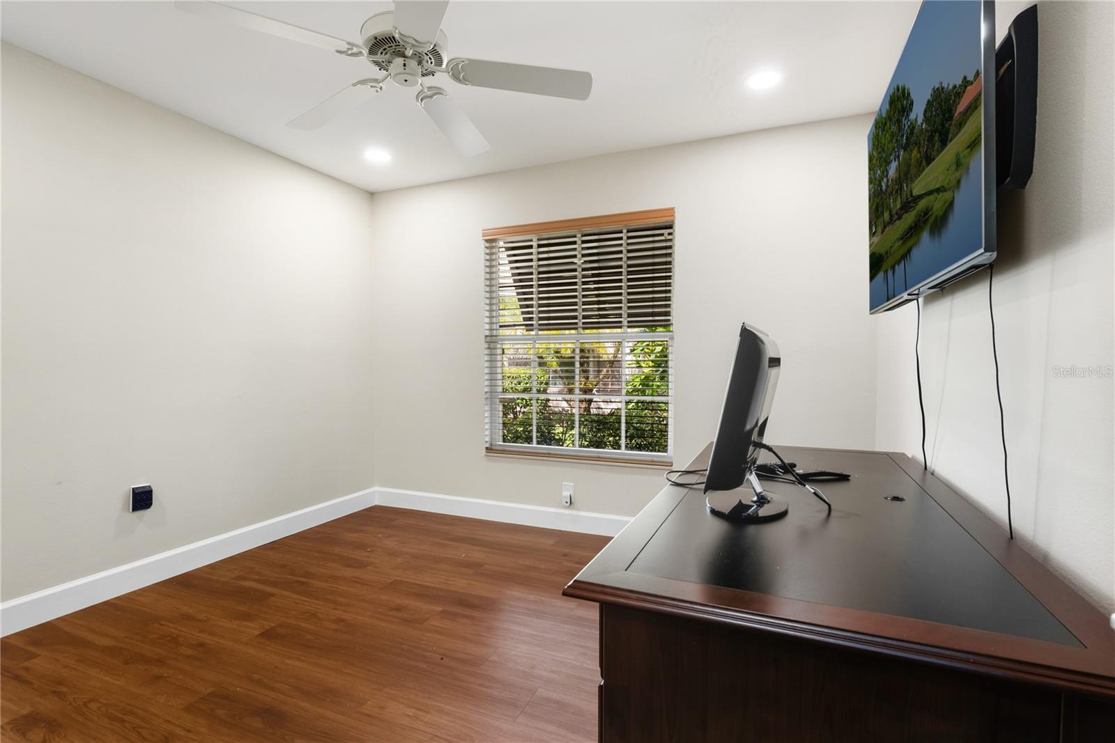 OAKLEY GREEN - Residential