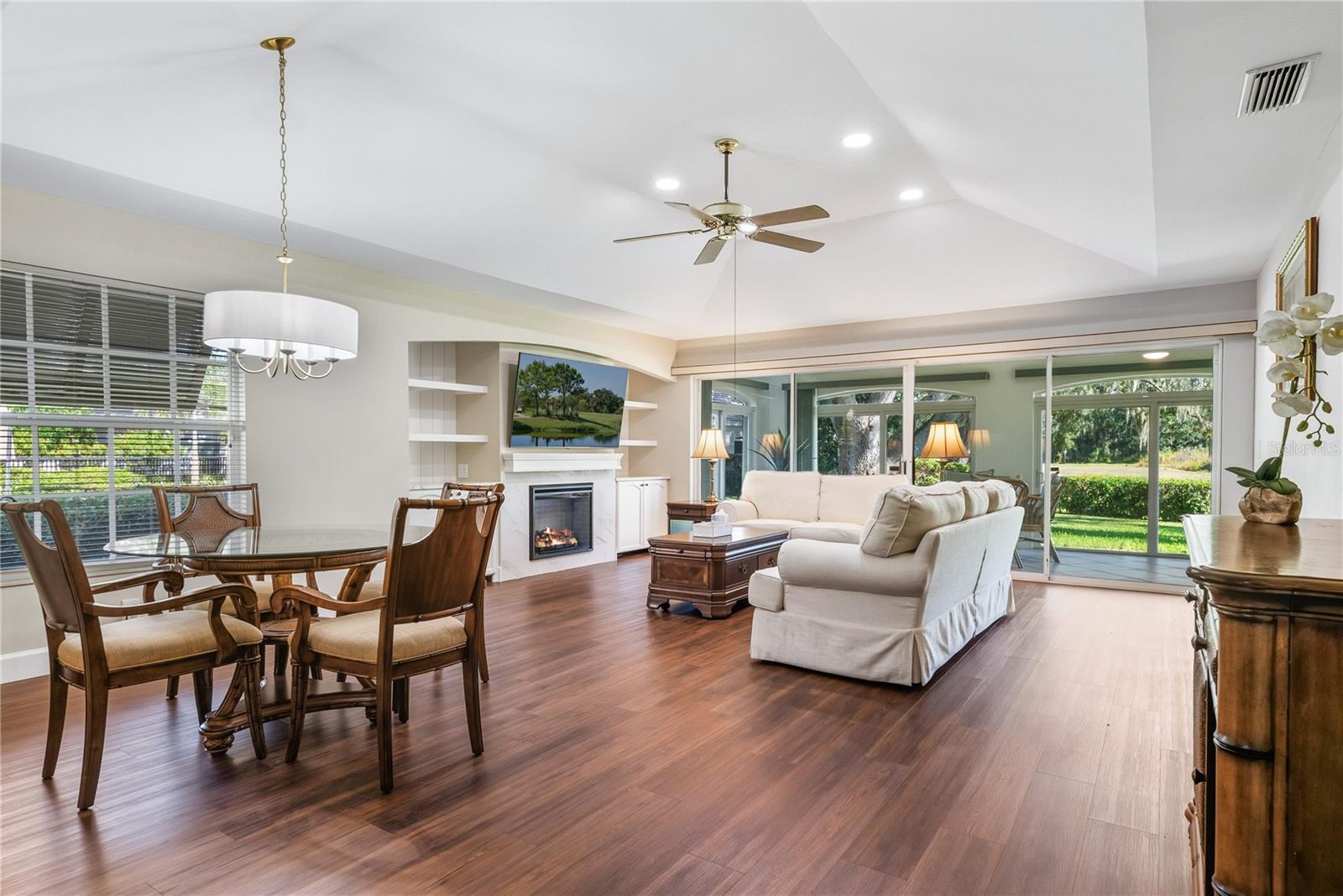 OAKLEY GREEN - Residential