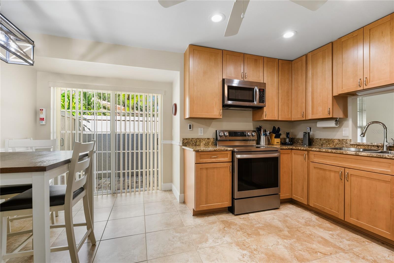 OAKLEY GREEN - Residential