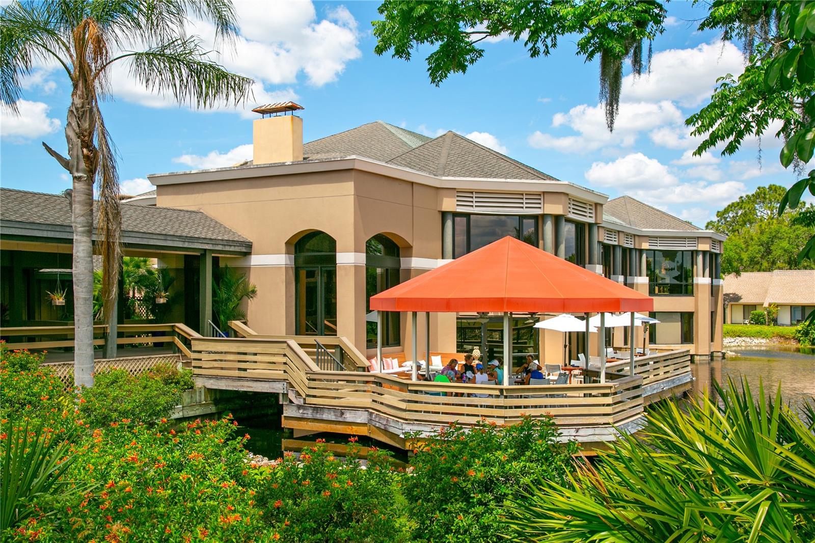 OAKLEY GREEN - Residential