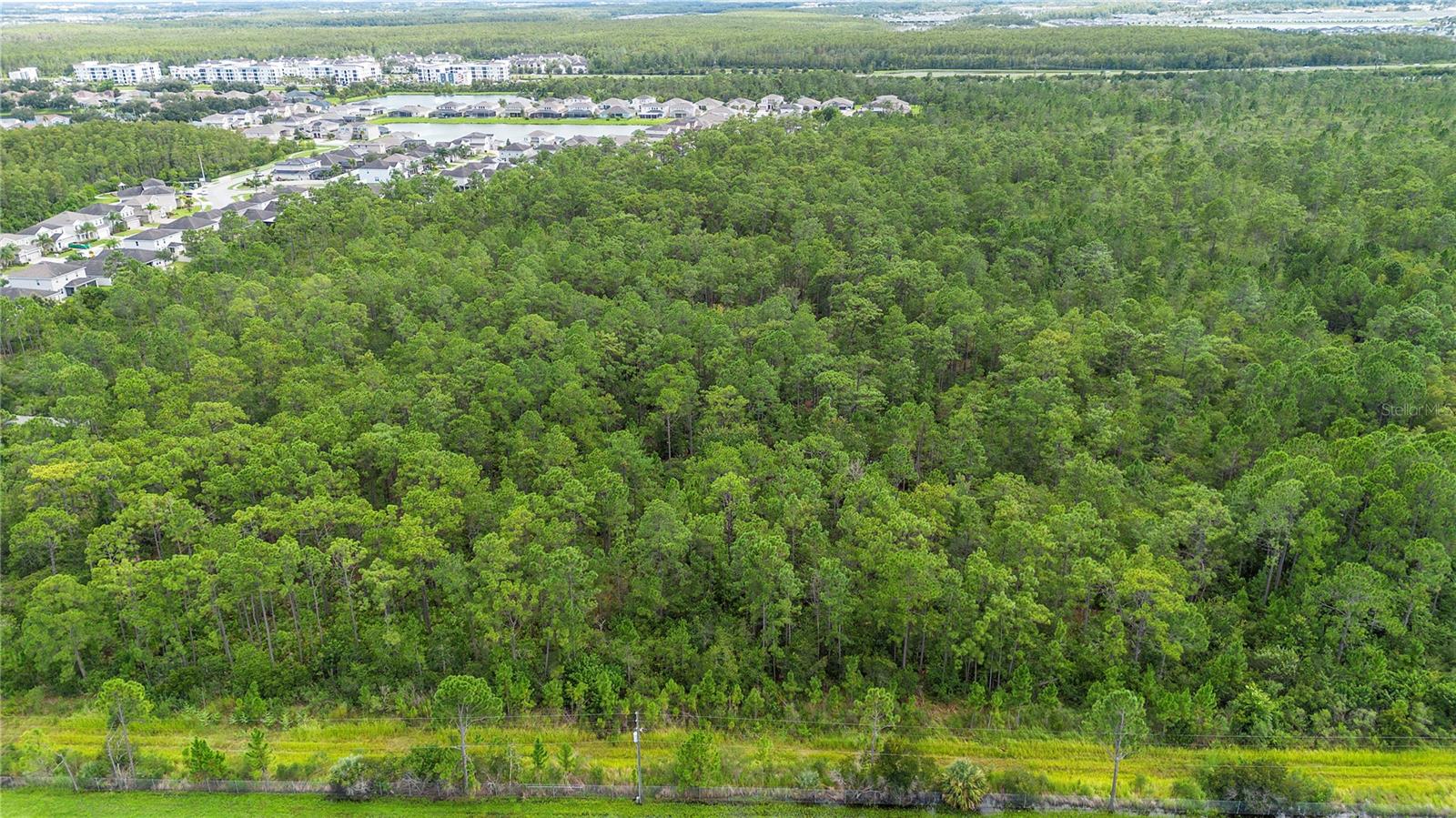 Seize the chance to own 1.65 acres in a prime Orlando location! This vacant residential parcel offers tremendous long-term potential, just minutes from world-class attractions, Orlando International Airport, and with quick access to SR-417 and I-4 for an easy drive into Downtown Orlando.Whether you’re considering a future home site or an investment hold, this parcel places you close to the growth and excitement Central Florida is known for.
Buyer to Verify  Availability of water, sewer, and utilities with utility providers Buildable acreage, survey requirements, and mitigation needs
 Environmental survey and all due diligence