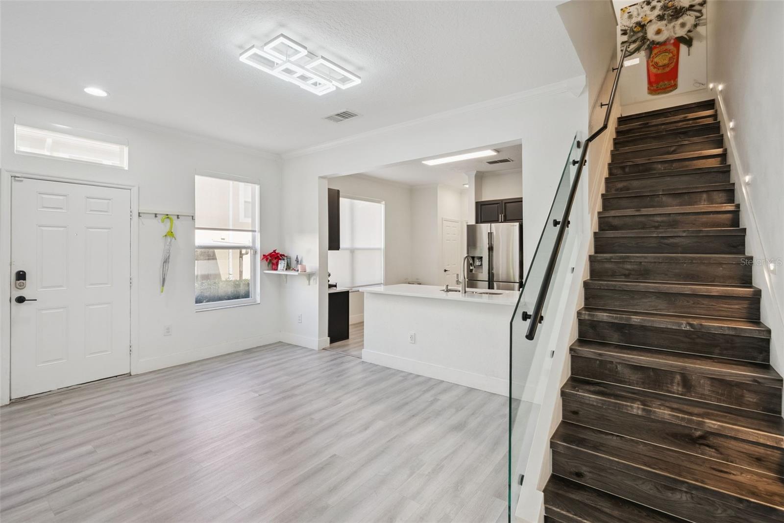 VISTAS AT LAKE HOWELL - Residential