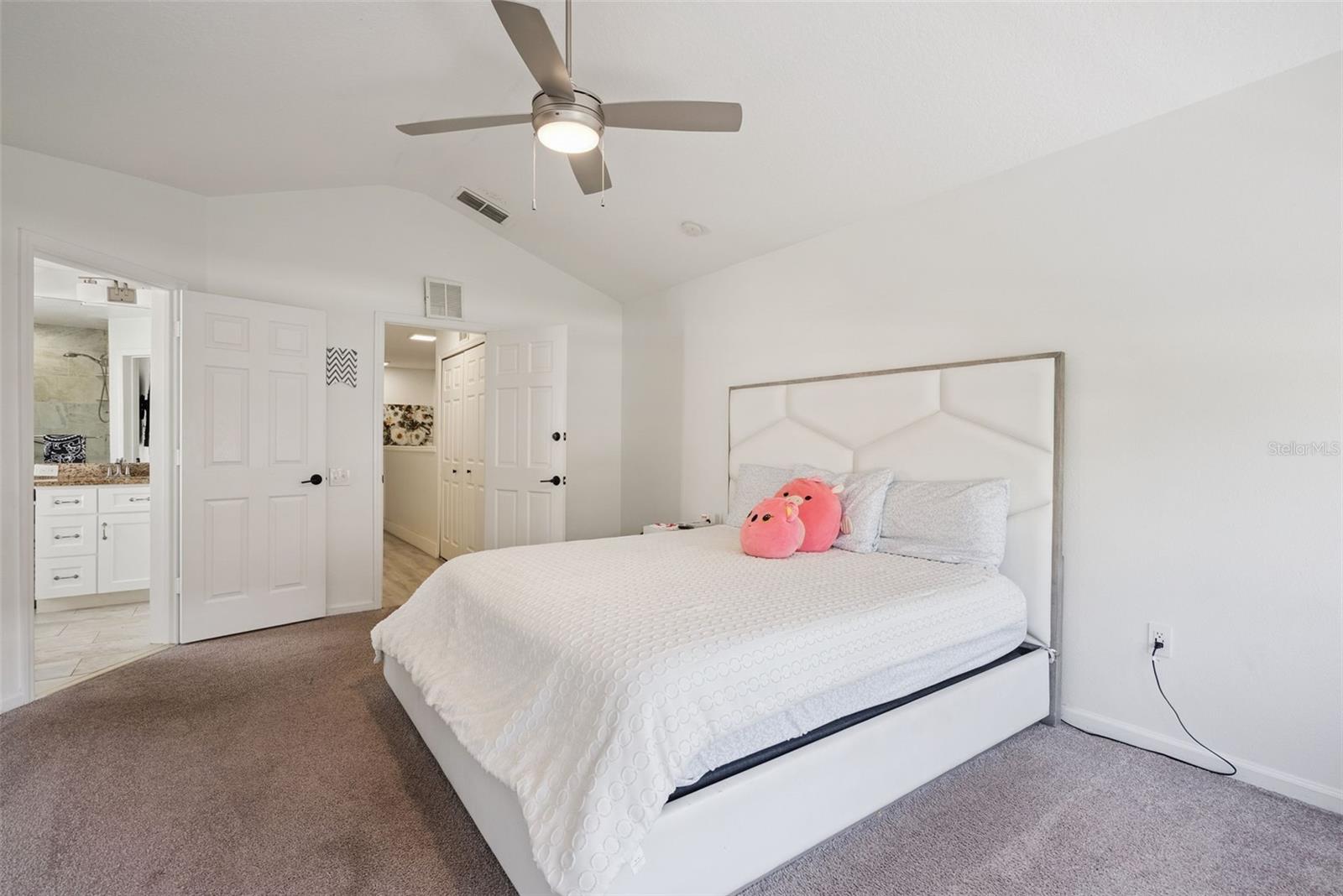 VISTAS AT LAKE HOWELL - Residential