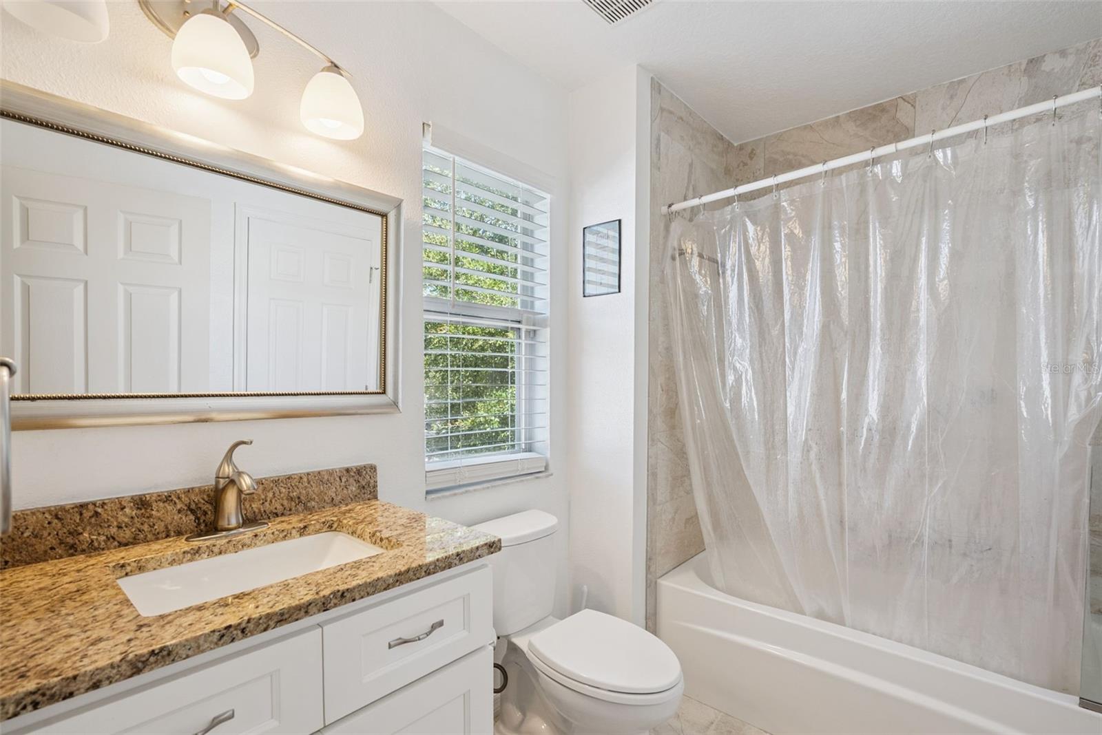 VISTAS AT LAKE HOWELL - Residential