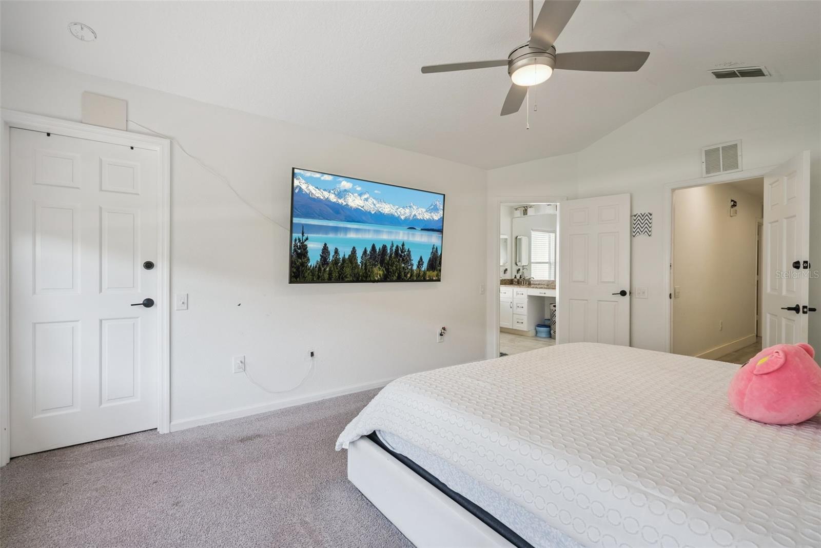 VISTAS AT LAKE HOWELL - Residential