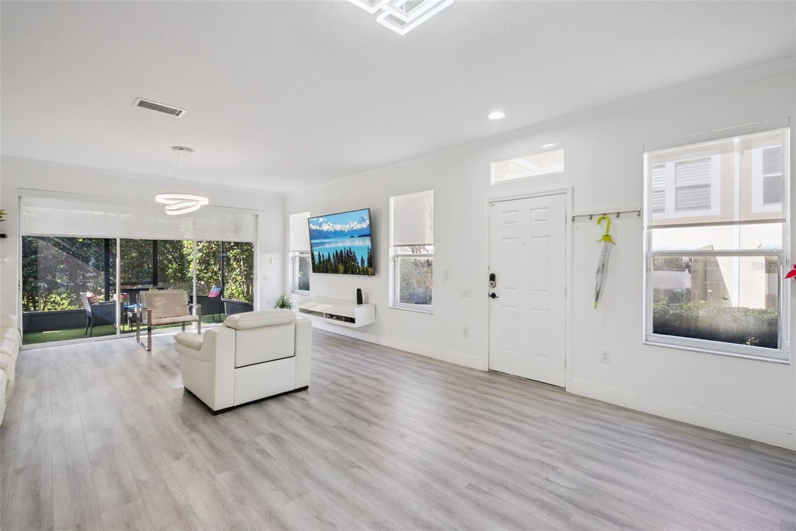 VISTAS AT LAKE HOWELL - Residential