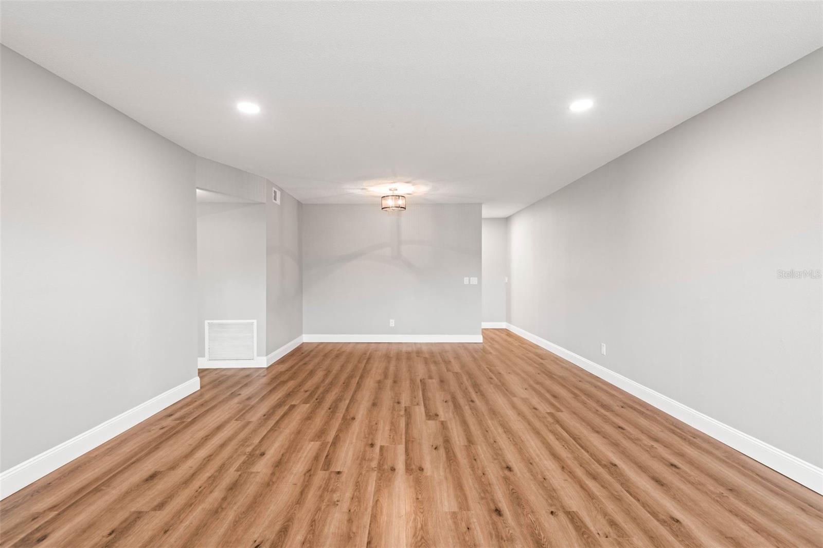 2041 AUSTRALIA WAY W 35