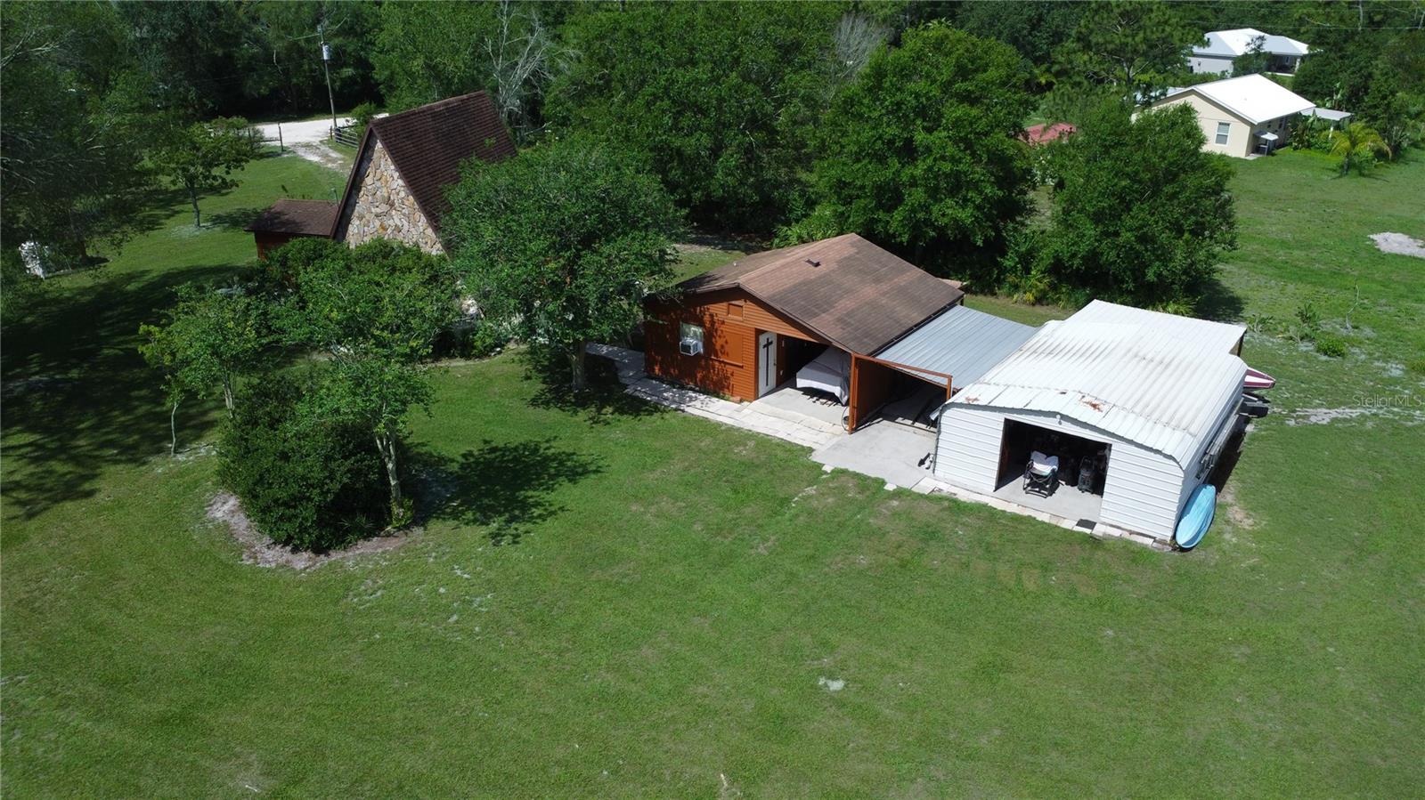 COUNTRY RANCHES - Residential